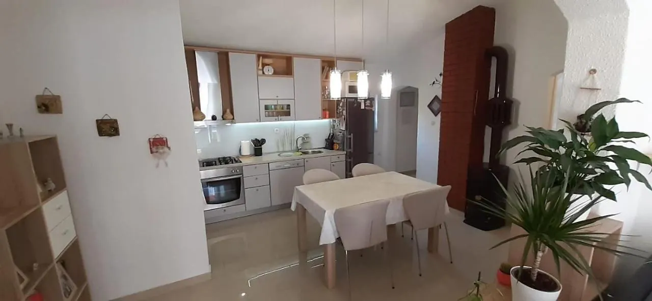 Apartman Tino Kustic 2 파그
