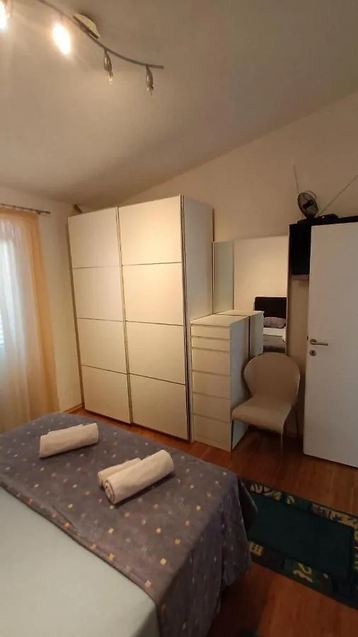 Apartman Tino Kustic 2 파그 0*,  크로아티아