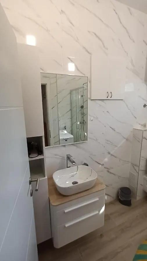 아파트 Apartman Tino Kustic 2 파그